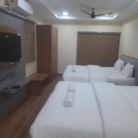 Lakshmi Narayana Grand Kanchipuram Exterior foto
